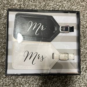 NIB Mr Mrs Luggage Tags